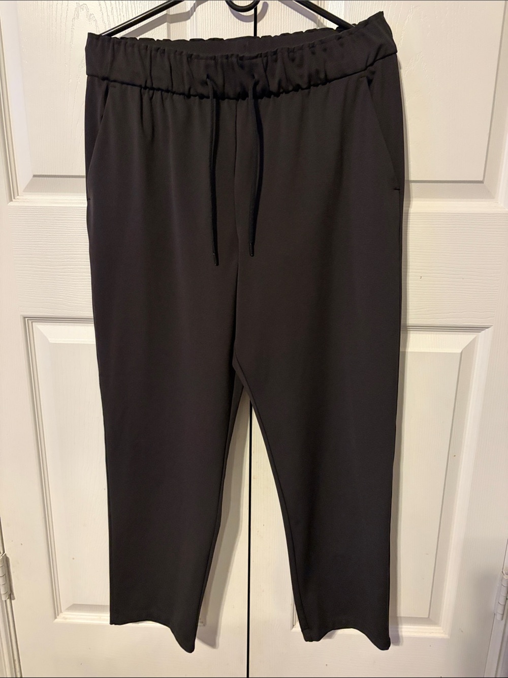 Women's Black Elastic-Waist Jogger Pants